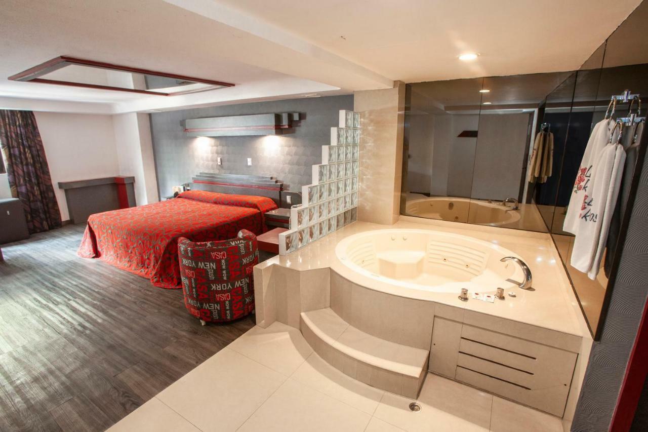 Hotel La Rosa - Solo Adultos เม็กซิโกซิตี้ ภายนอก รูปภาพ